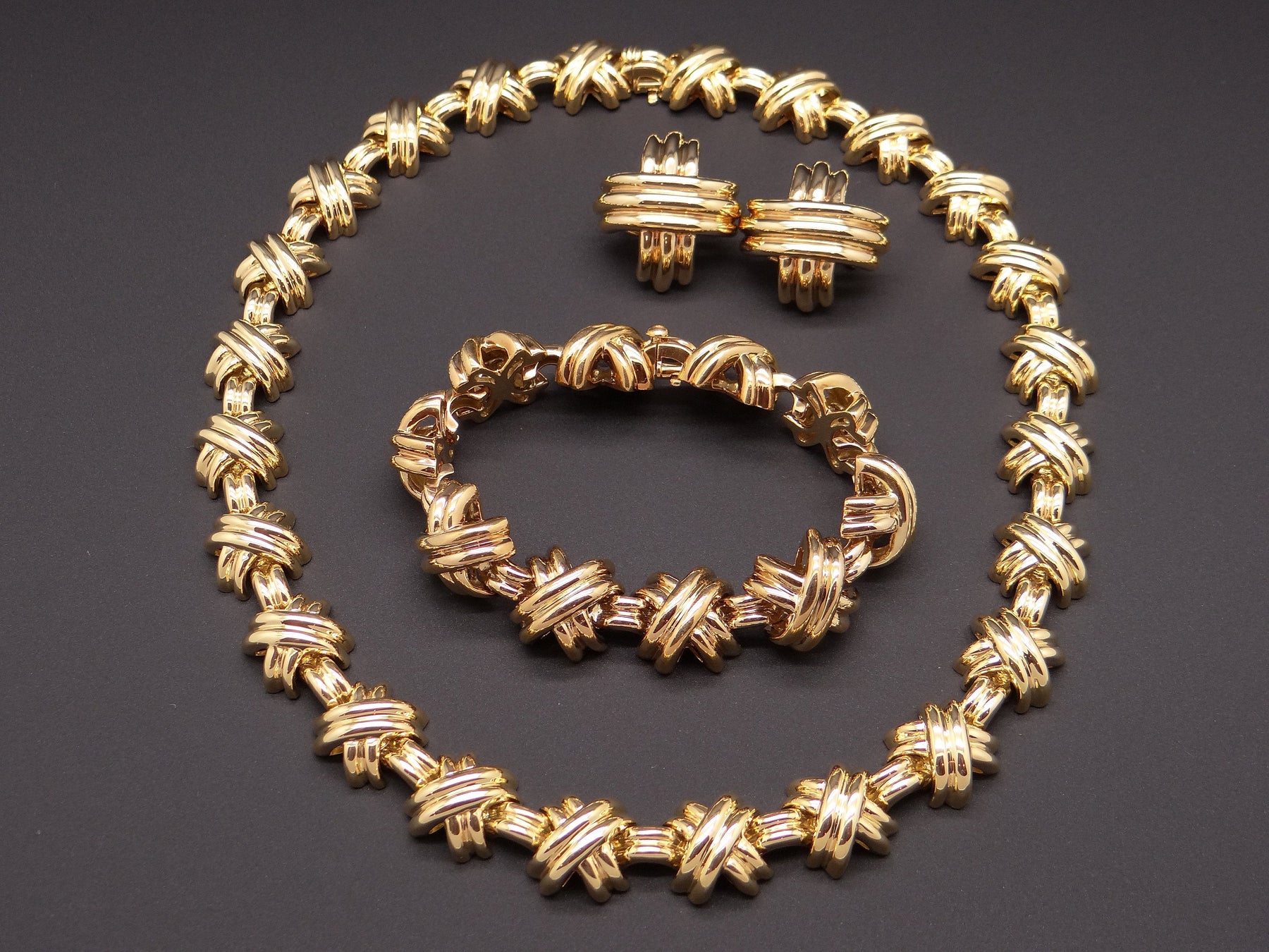 Atlas® X Open Pendant in Rose Gold, Large | Tiffany & Co.